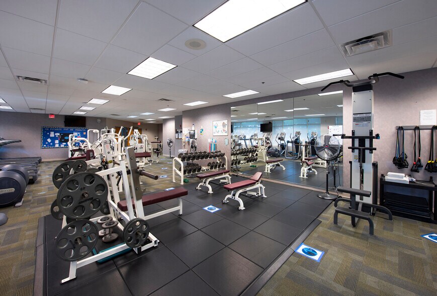 More Photos Of 3620 Queen Palm Dr, Tampa Loft Creative Space For Lease