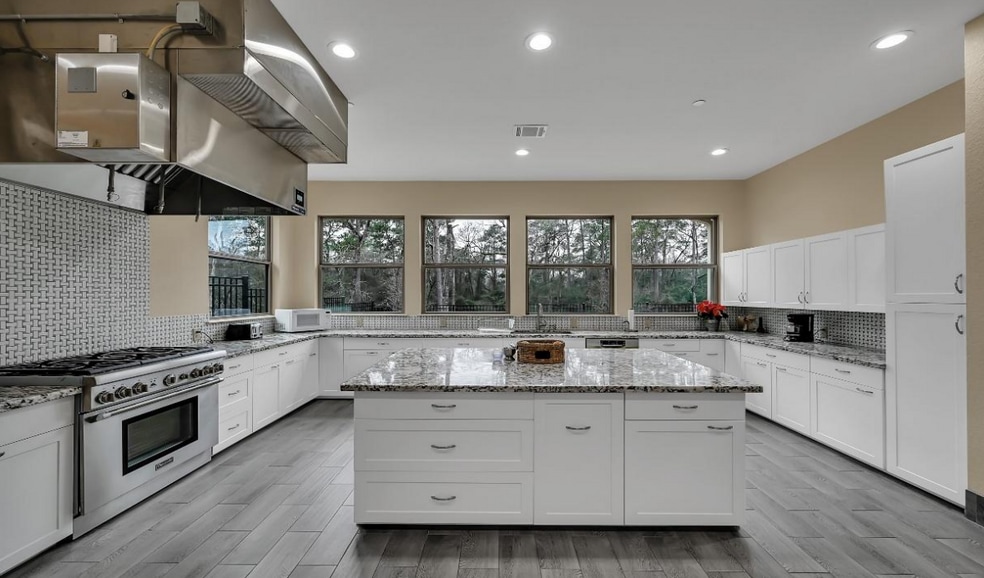 More Photos Of 196 Camelot St, Conroe Assisted Living For Sale