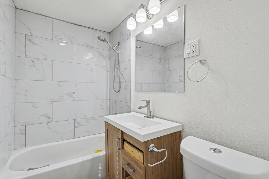 More Photos Of 2201 W Pikes Peak Ave, Colorado Springs Multifamily For Sale