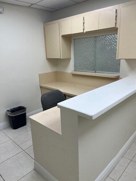 More Photos Of 4440 Sheridan St, Hollywood Medical For Lease