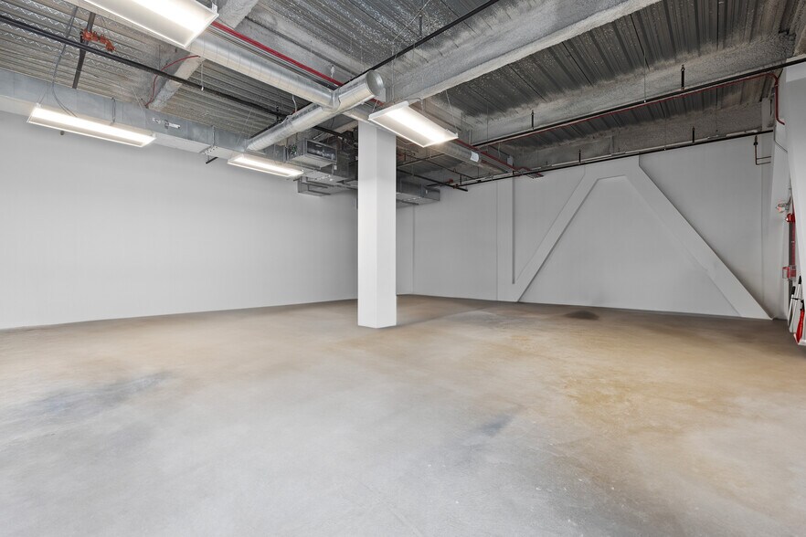 More Photos Of 480 Centre St, Quincy Self Storage For Lease