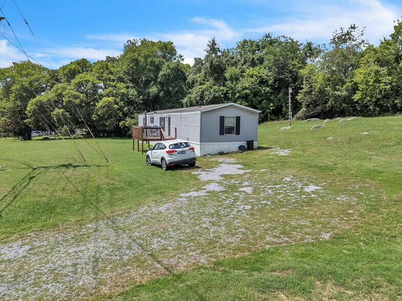 More Photos Of 1701 Dumplin Loop Rd, New Market Freestanding For Sale