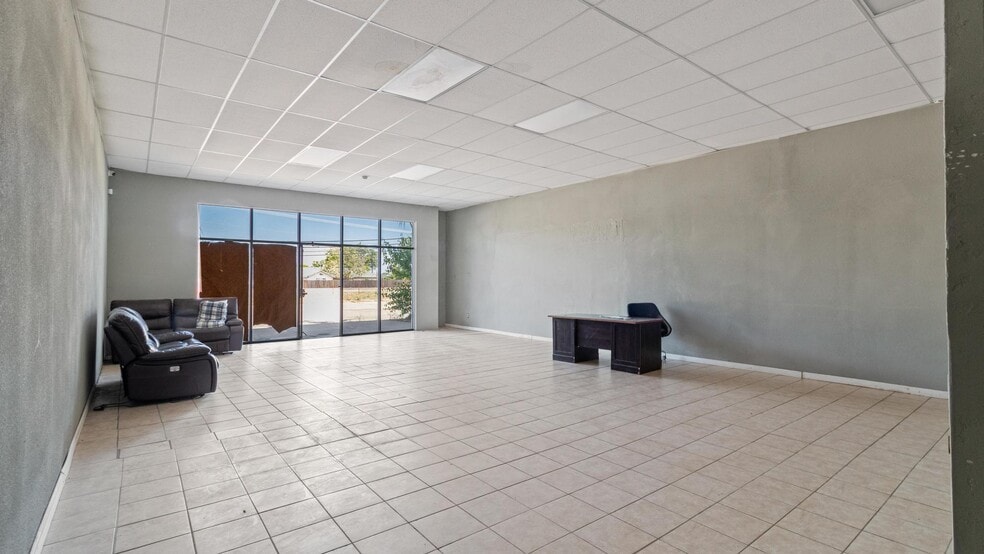 More Photos Of 2621 S Chestnut Ave, Fresno Freestanding For Sale