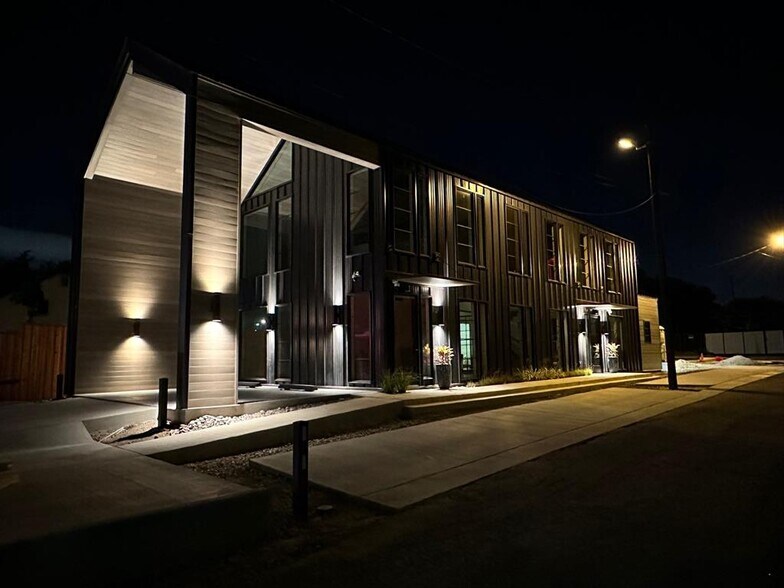 More Photos Of 2318 Morelos, Austin Office For Sale