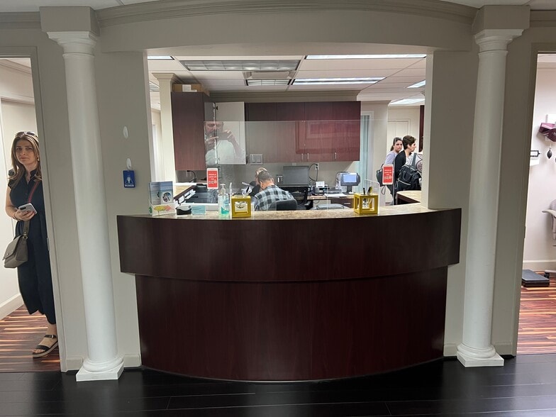 More Photos Of 2242 Camden Ave, San Jose Medical For Lease