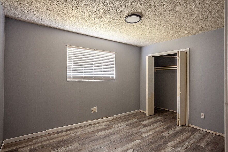 More Photos Of 750 S 3rd St, Silsbee Apartments For Sale