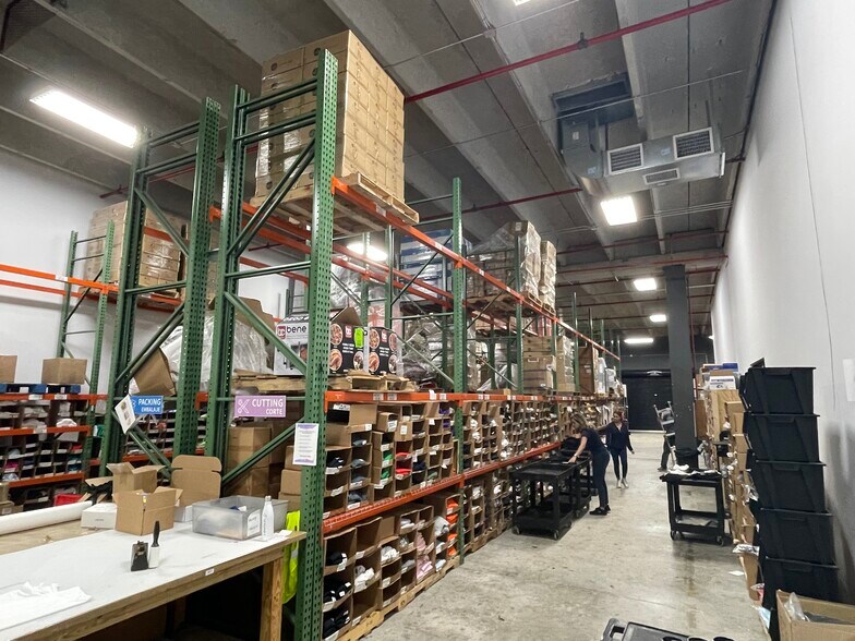 More Photos Of 4302 SW 73rd Ave, Miami Warehouse For Lease