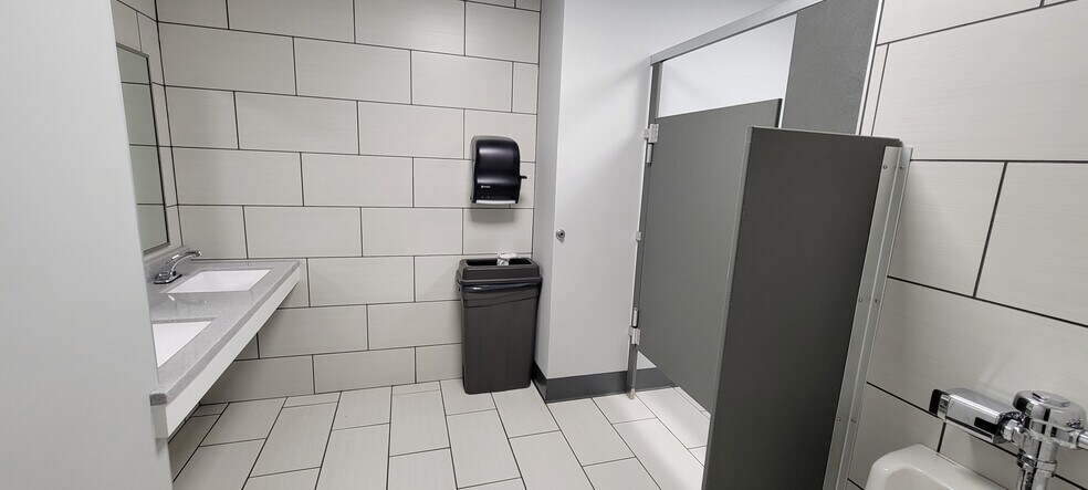 More Photos Of 8609 Citadel Way, Louisville General Retail For Sale