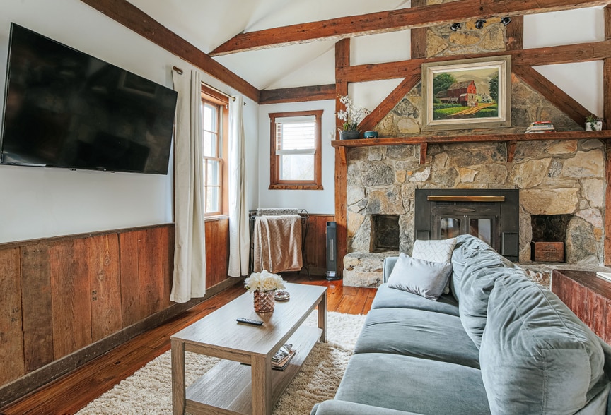 More Photos Of 352 Tye River Tpke, Vesuvius Hospitality For Sale
