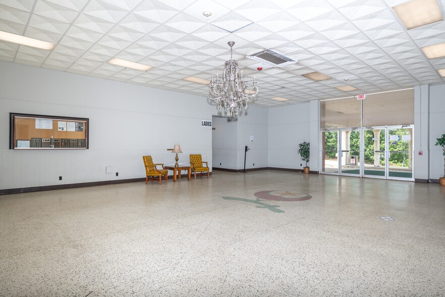 More Photos Of 555 Eastern Blvd, Montgomery Lodge Meeting Hall For Sale