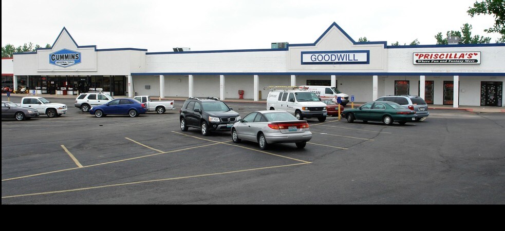More Photos Of 8016-8028 E 171 St, Belton General Retail For Lease