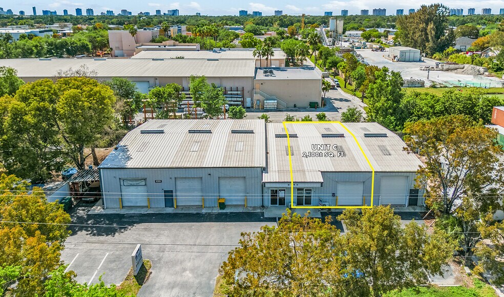 Primary Photo Of 6245 Janes Ln, Naples Warehouse For Lease