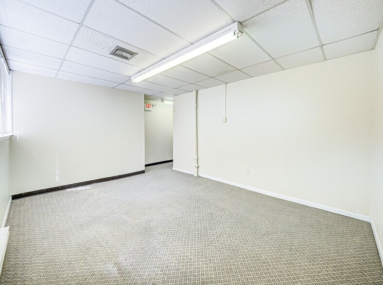 More Photos Of 1075 State Route 34, Matawan Unknown For Lease