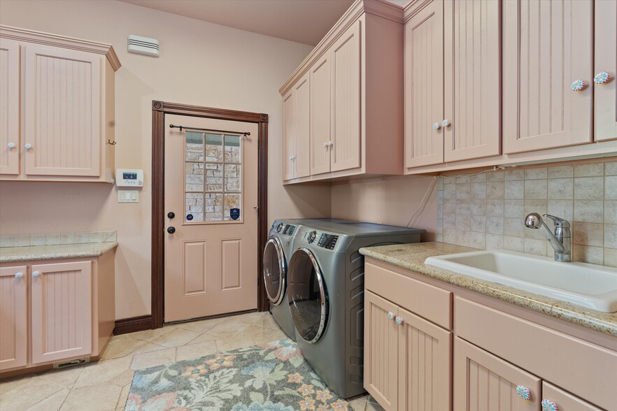 More Photos Of 1092 FM 3000, Elgin Specialty For Sale