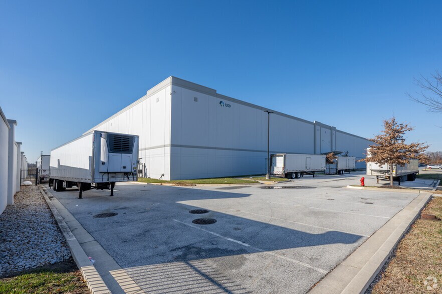 More Photos Of 1200 Claybrick Rd, Landover Distribution For Lease