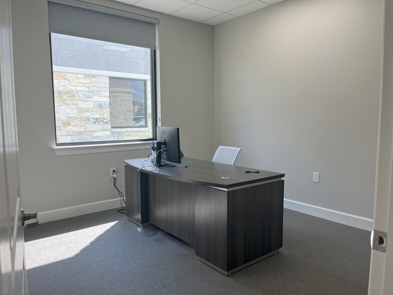 More Photos Of 25145 Star Ln, Katy Medical For Sale