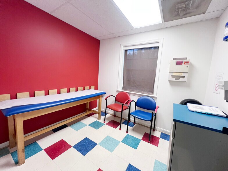 More Photos Of 9692-9706 Marlboro Pike, Upper Marlboro Office For Sale