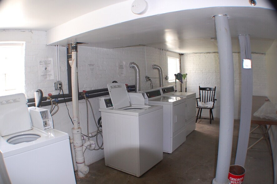 More Photos Of 1135-1141 N Lamon Ave, Chicago Apartments For Sale