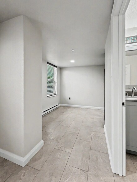 More Photos Of 21 Bisbee Ct, Santa Fe Warehouse For Lease