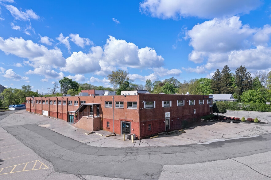 More Photos Of 47 Maple Ave, Flemington Light Manufacturing For Lease