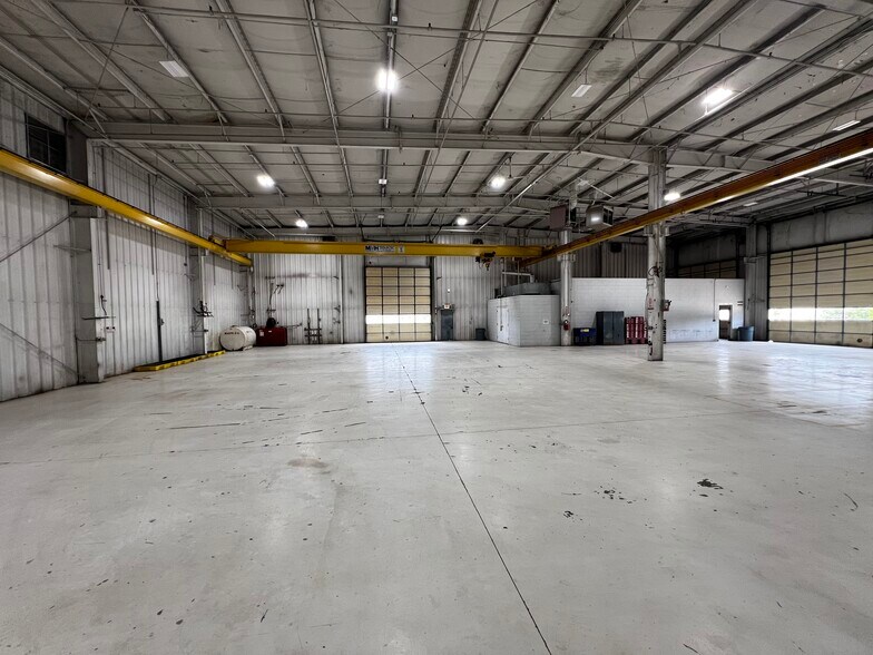 More Photos Of 8400 E Truman Rd, Kansas City Manufacturing For Sale