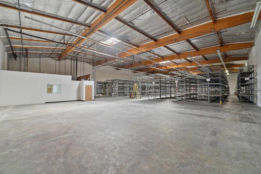 More Photos Of 5412 McFadden Ave, Huntington Beach Warehouse For Lease