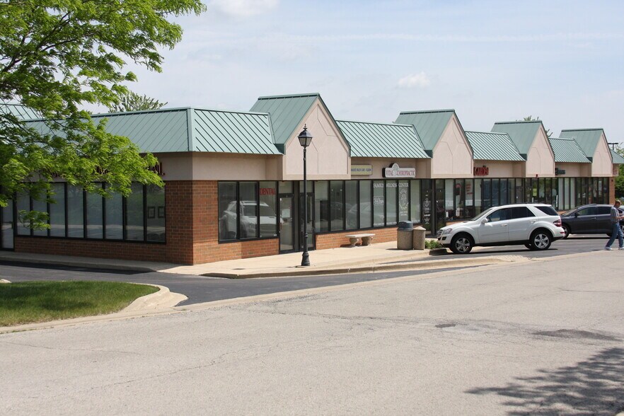 More Photos Of 108 Valley Dr, Elburn Storefront For Lease