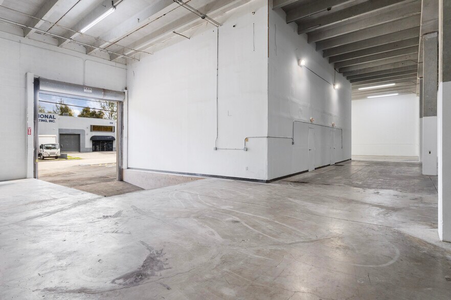 More Photos Of 1740-1742 NW 93rd Ave, Miami Warehouse For Lease