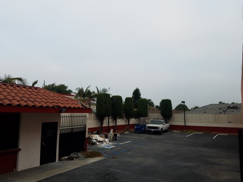 More Photos Of 4539 W Imperial Hwy, Inglewood Fast Food For Sale