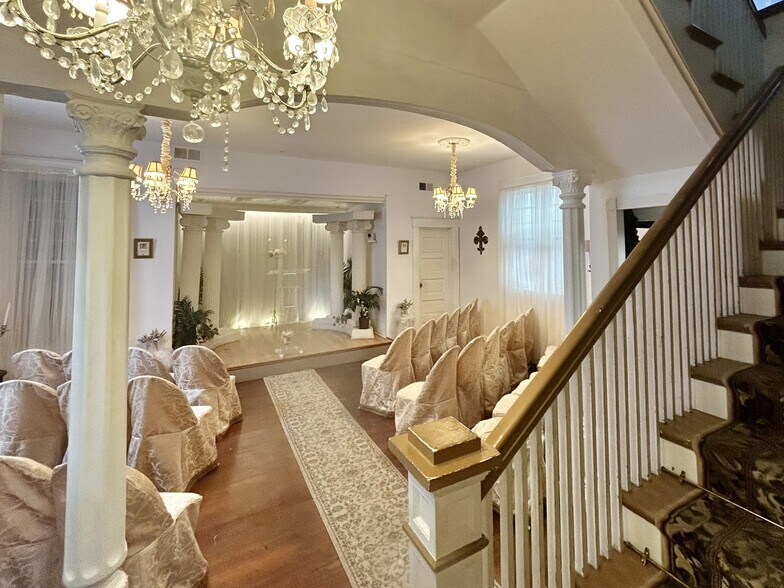 More Photos Of 715 Broadway St, Galveston Specialty For Sale