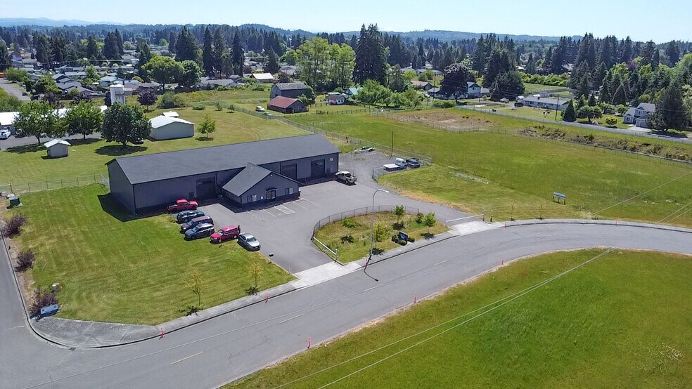 More Photos Of 1418 Mahoney Dr, Centralia Industrial For Sale