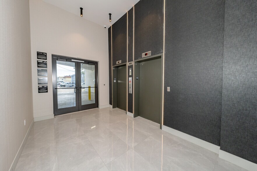 More Photos Of 800 N Federal Hwy, Hallandale Beach Office For Sale