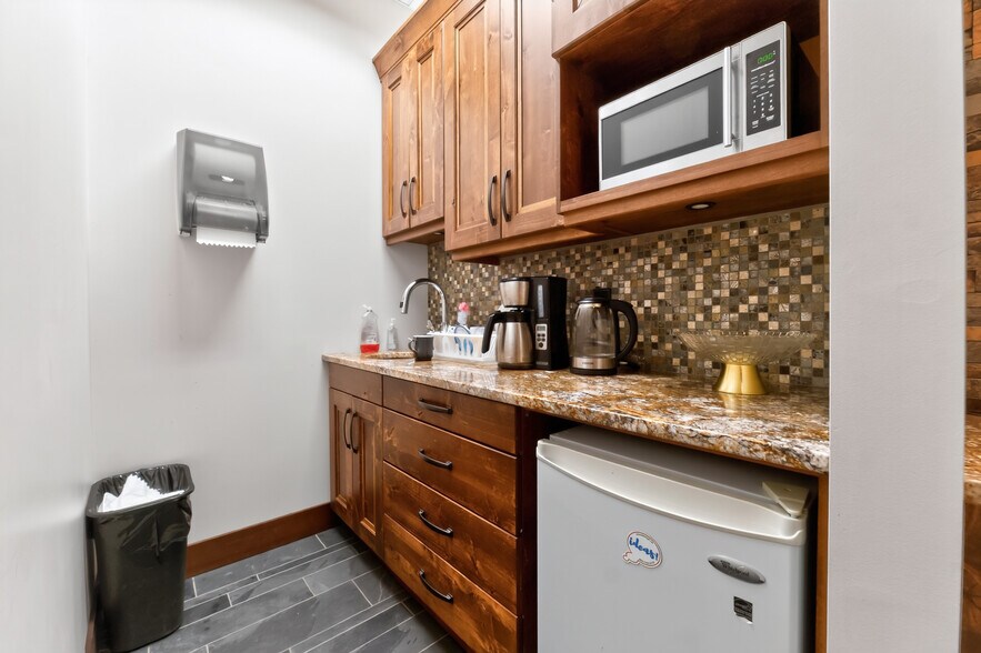 More Photos Of 8047 199th St, Langley Office For Sale