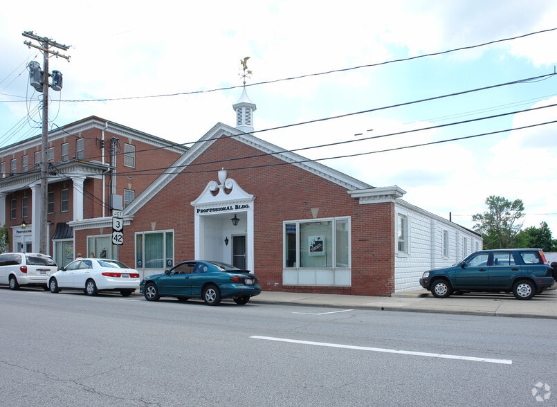 More Photos Of 120-124 W Washington St, Medina Office For Lease