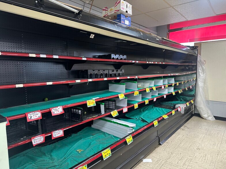 More Photos Of 5501 S Madison Ave, Indianapolis Freestanding For Lease