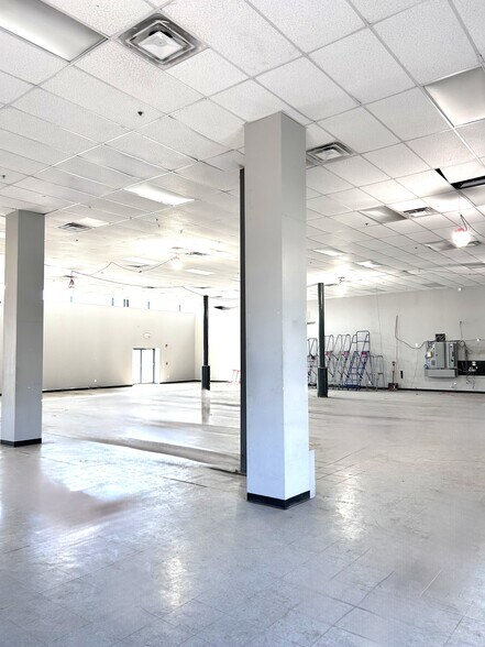 More Photos Of 143 Washington St, Gloucester General Retail For Lease