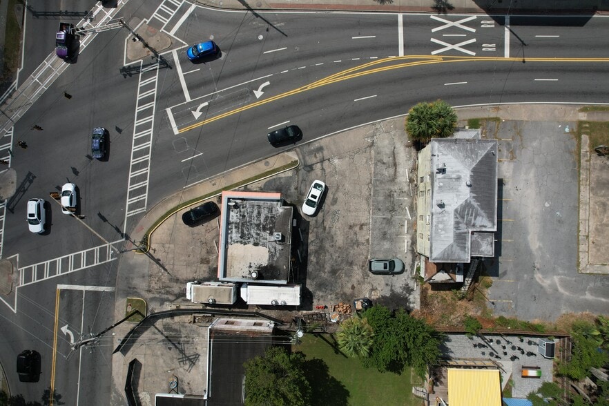 More Photos Of 2705 Bull St, Savannah Freestanding For Lease