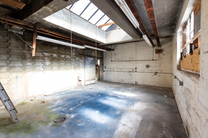 More Photos Of 412 Washington St, The Dalles Freestanding For Sale