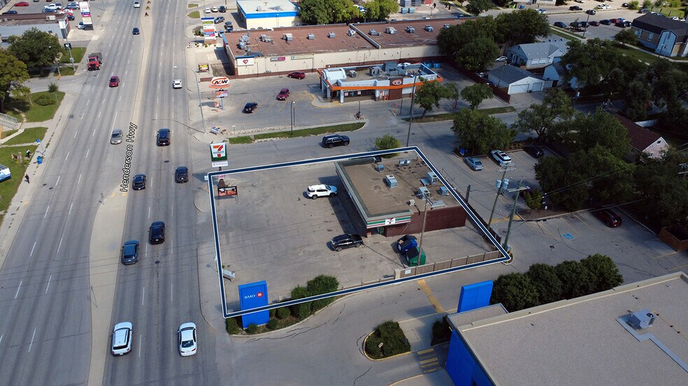 More Photos Of 1393 Henderson Hwy, Winnipeg Convenience Store For Sale