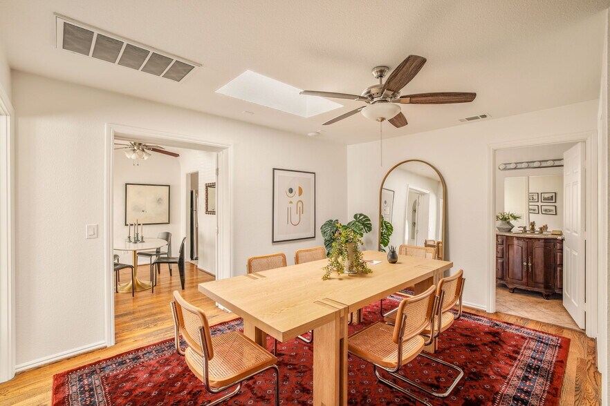 More Photos Of 121 N Avenue 59, Los Angeles Office Residential For Sale