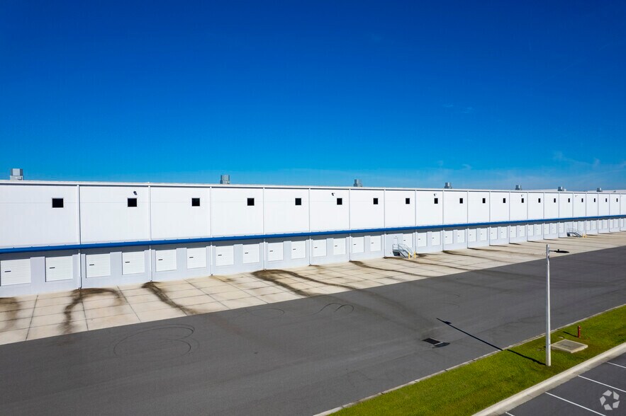 More Photos Of 5300 Allen K Breed Hwy, Lakeland Unknown For Lease