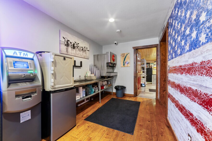 More Photos Of 10688 S Us-53, Solon Springs Restaurant For Sale