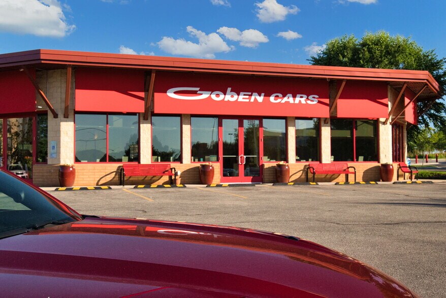 More Photos Of 2501 East Springs Dr, Madison Auto Dealership For Lease