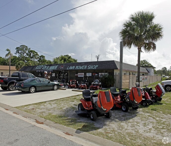 Primary Photo Of 4575 Capron Rd, Titusville Freestanding For Sale