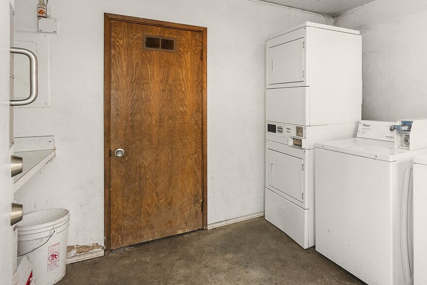 More Photos Of 364 Elizabeth St, Monroe Apartments For Sale
