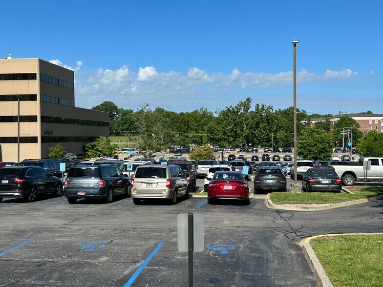 More Photos Of 1401 Harrodsburg Rd, Lexington Medical For Lease