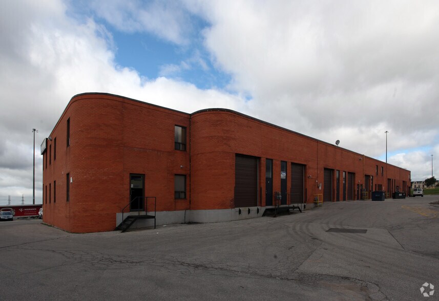 More Photos Of 750 Oakdale Rd, Toronto Light Distribution For Sale