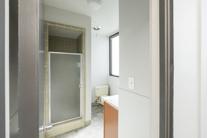 More Photos Of 2550 E Miraloma Way, Anaheim Office For Lease