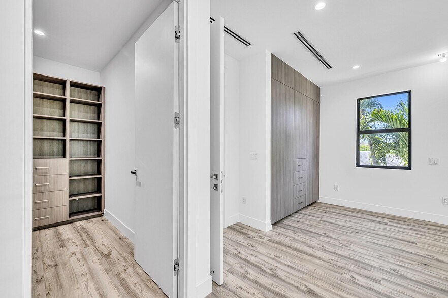 More Photos Of 1233 NE 12th Ave, Fort Lauderdale Apartments For Sale