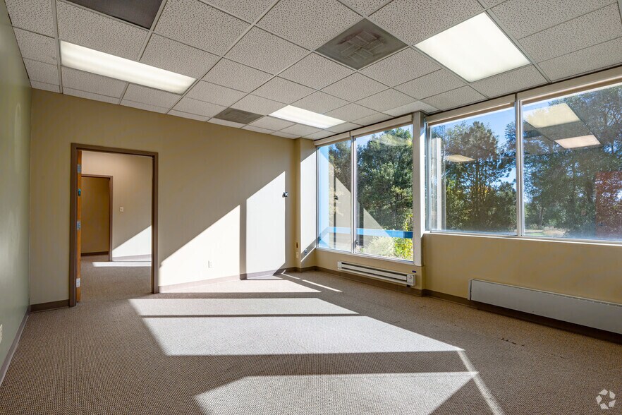 More Photos Of 3630 Sinton Rd, Colorado Springs Office For Sale